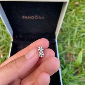 Authentic PANDORA White Daisy Charm